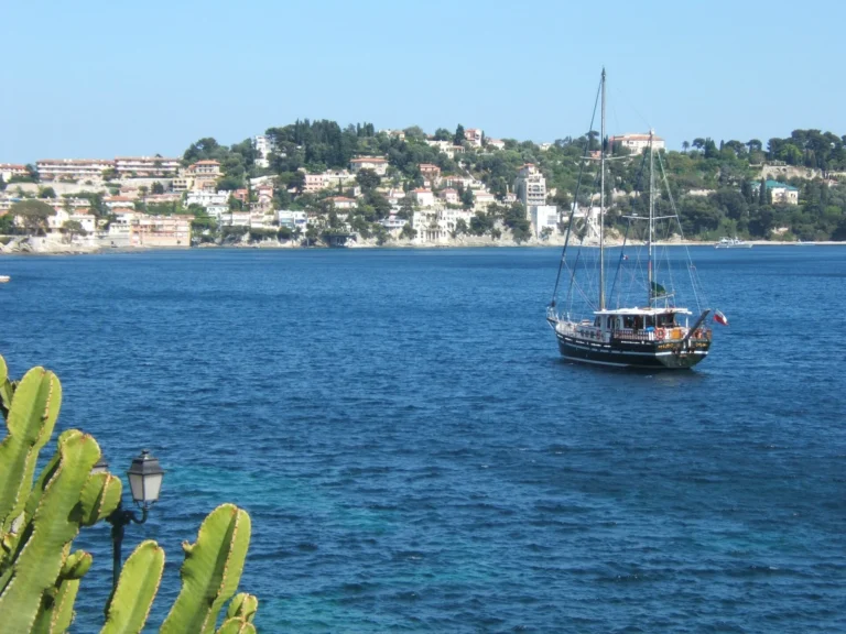 French Riviera travel guide: the bay of Villefranche-sur-Mer